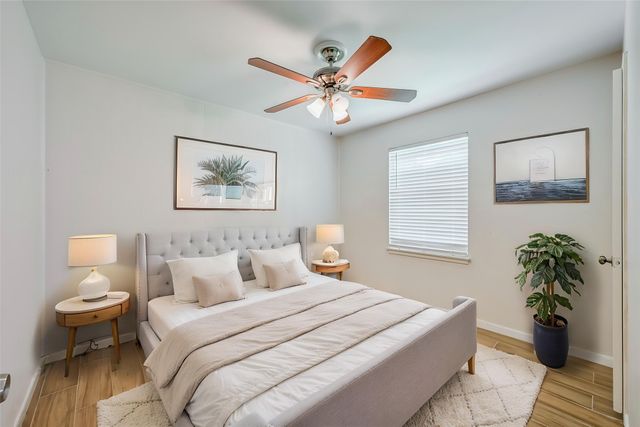 1905 S Cooper Street, Arlington, TX 76010