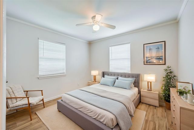 1905 S Cooper Street, Arlington, TX 76010