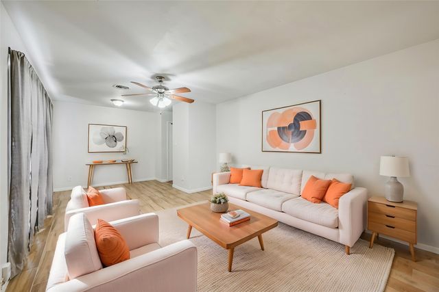 1905 S Cooper Street, Arlington, TX 76010