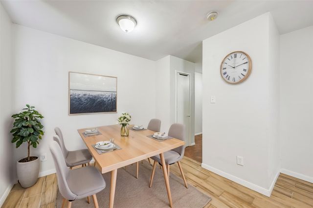 1905 S Cooper Street, Arlington, TX 76010