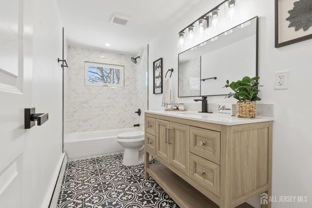 37 Albert Drive, Sayreville, NJ 08872