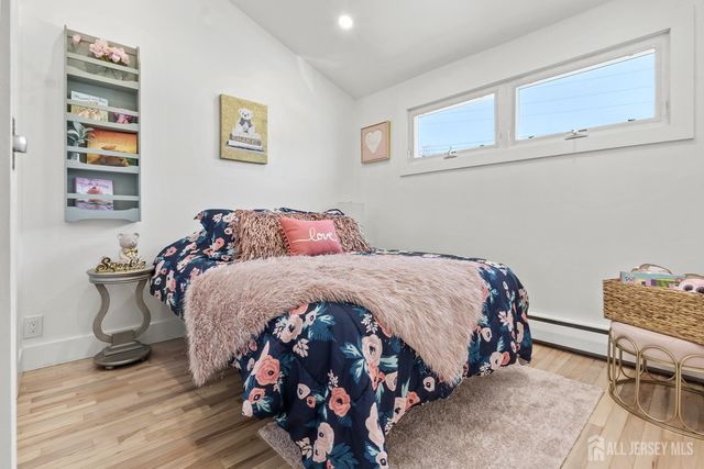 37 Albert Drive, Sayreville, NJ 08872