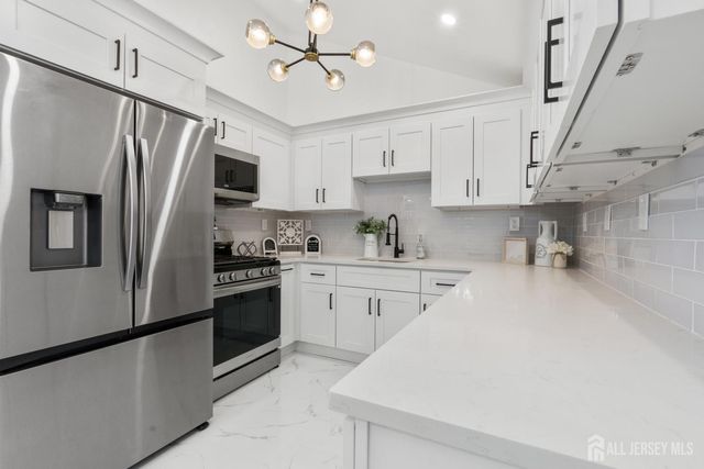 37 Albert Drive, Sayreville, NJ 08872