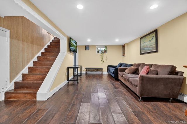 15 Prospect Avenue, Ossining, NY 10562