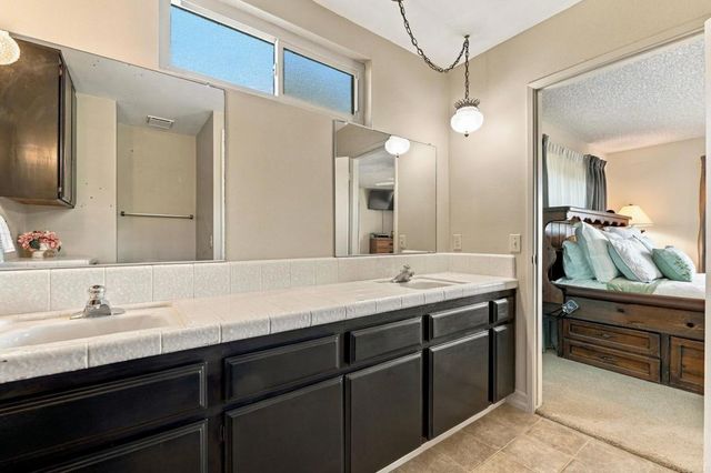 590 Elm Tree Lane, Fallbrook, CA 92028