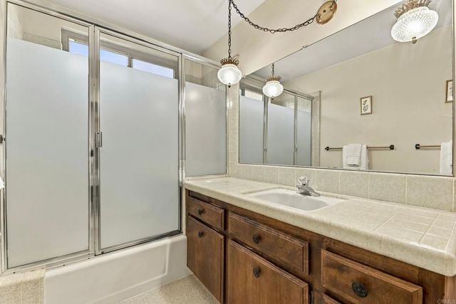 590 Elm Tree Lane, Fallbrook, CA 92028