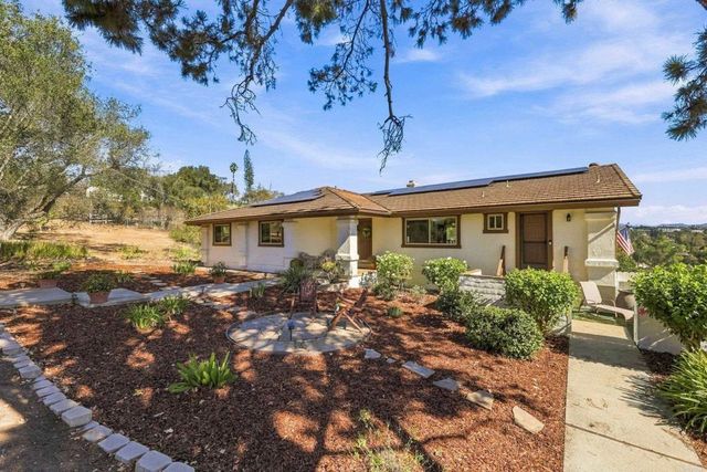 590 Elm Tree Lane, Fallbrook, CA 92028