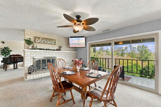 590 Elm Tree Lane, Fallbrook, CA 92028
