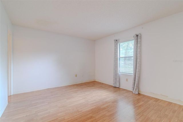 10 PINE CIRCLE, Ocala, FL 34472