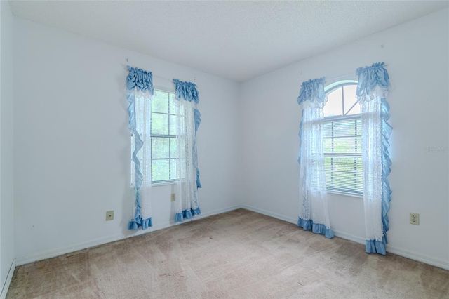10 PINE CIRCLE, Ocala, FL 34472