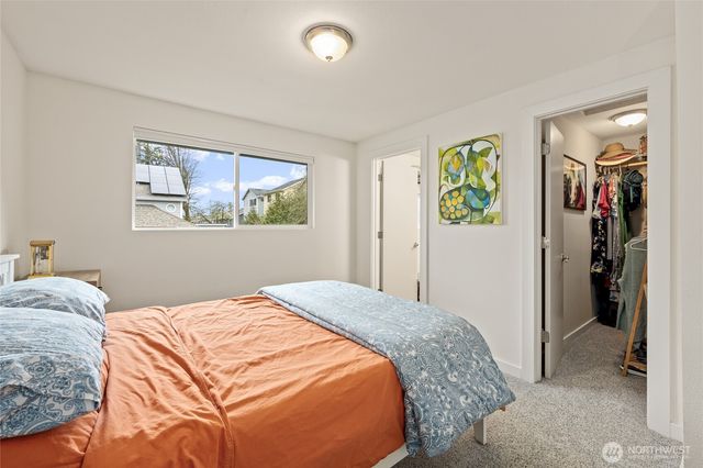 215 Hubbard Road, Lynnwood, WA 98036