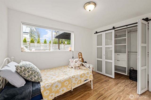 215 Hubbard Road, Lynnwood, WA 98036