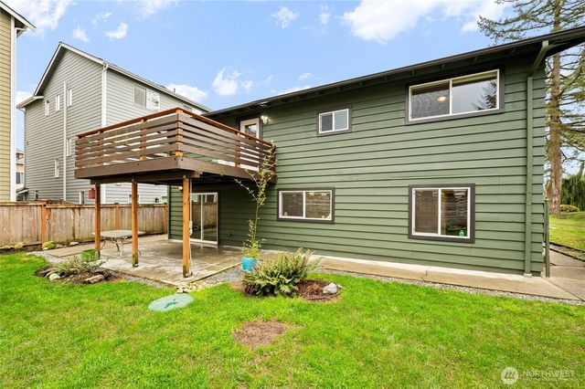 215 Hubbard Road, Lynnwood, WA 98036