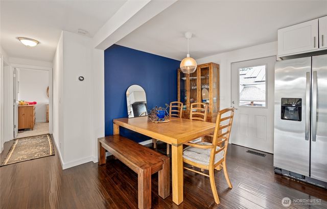 215 Hubbard Road, Lynnwood, WA 98036