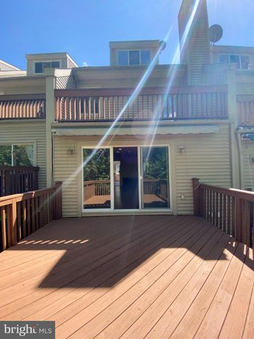 326 BRIGADE CT, Chesterbrook, PA 19087