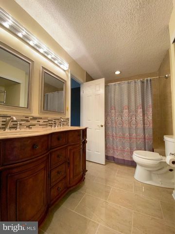 326 BRIGADE CT, Chesterbrook, PA 19087