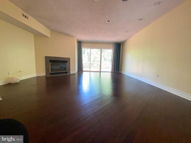 326 BRIGADE CT, Chesterbrook, PA 19087