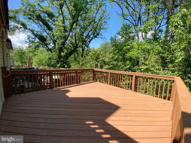 326 BRIGADE CT, Chesterbrook, PA 19087