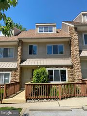 326 BRIGADE CT, Chesterbrook, PA 19087