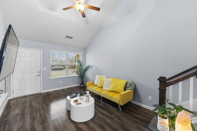 904 Harold Lee Dr, Smyrna, TN 37167