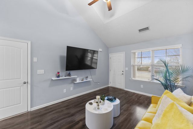 904 Harold Lee Dr, Smyrna, TN 37167