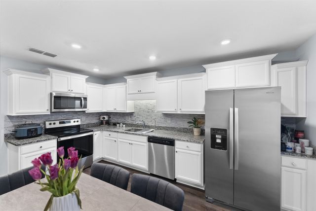 904 Harold Lee Dr, Smyrna, TN 37167