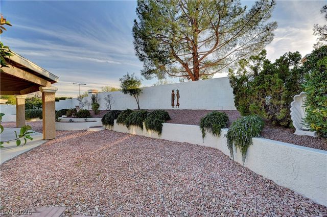 8805 Smokey Drive, Las Vegas, NV 89134