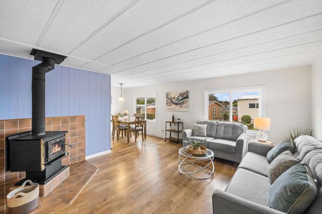 106 Ocean View, Half Moon Bay, CA 94019