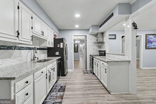 102 McKinley Circle, Lagrange, GA 30240