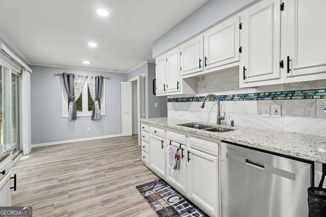 102 McKinley Circle, Lagrange, GA 30240