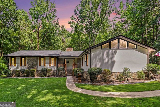 102 McKinley Circle, Lagrange, GA 30240