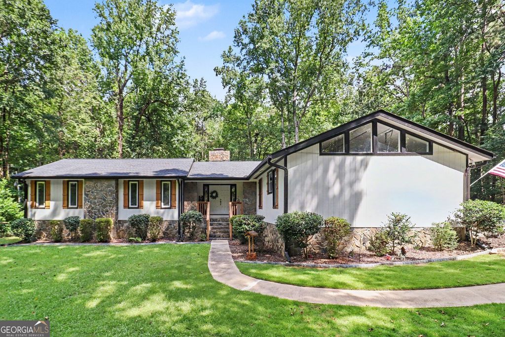 102 McKinley Circle, Lagrange, GA 30240