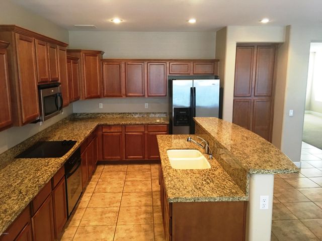 300 W Wisteria Place, Chandler, AZ 85248