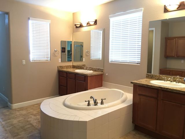 300 W Wisteria Place, Chandler, AZ 85248