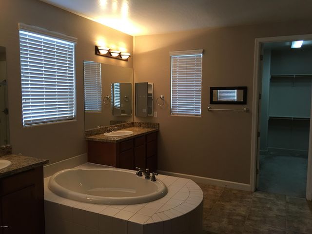 300 W Wisteria Place, Chandler, AZ 85248