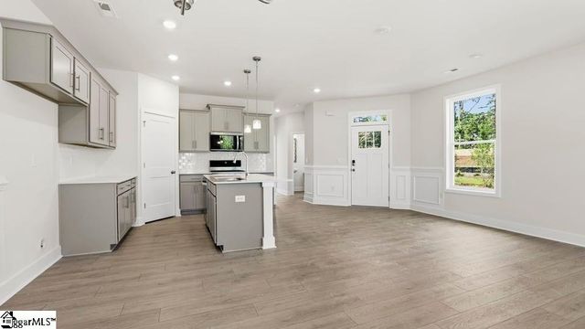 616 Jules Lane, Moore, SC 29369