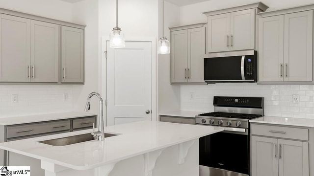 616 Jules Lane, Moore, SC 29369