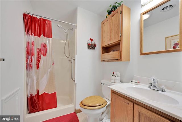 545 HONEYSUCKLE CT, Pine Grove, PA 17963
