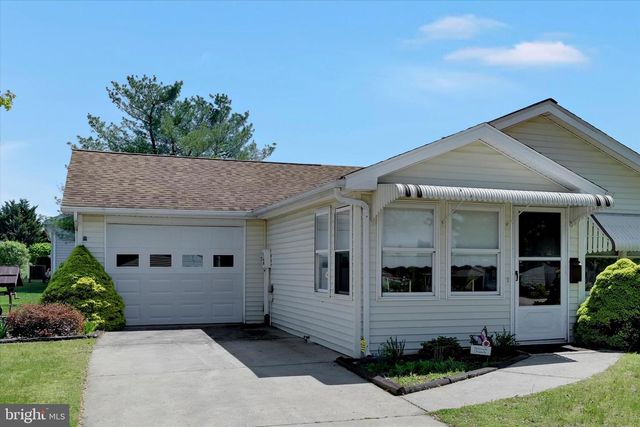 545 HONEYSUCKLE CT, Pine Grove, PA 17963