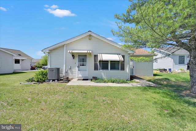 545 HONEYSUCKLE CT, Pine Grove, PA 17963