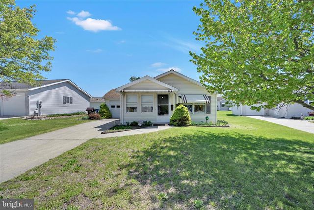 545 HONEYSUCKLE CT, Pine Grove, PA 17963