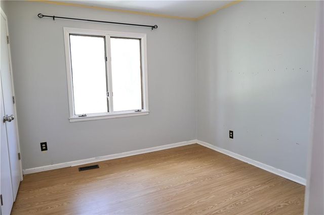 8920 E 81st Street, Raytown, MO 64138