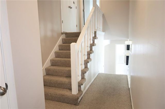 8920 E 81st Street, Raytown, MO 64138