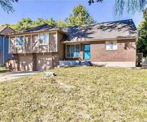 8920 E 81st Street, Raytown, MO 64138