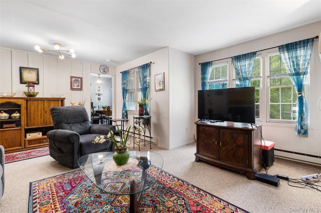 201 Holly Stream Court, Brewster, NY 10509