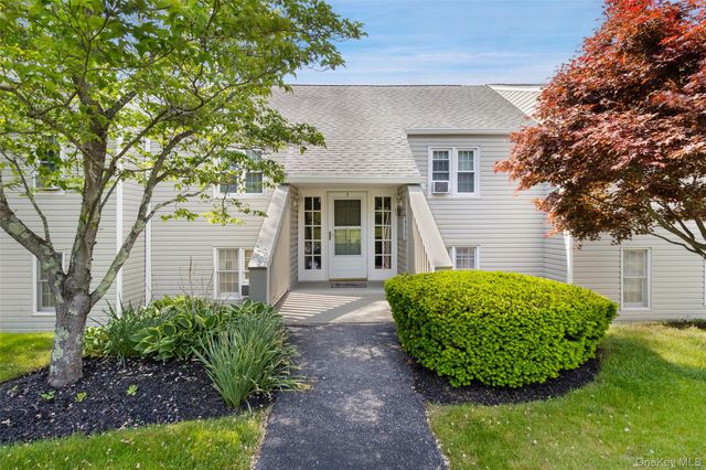 201 Holly Stream Court, Brewster, NY 10509