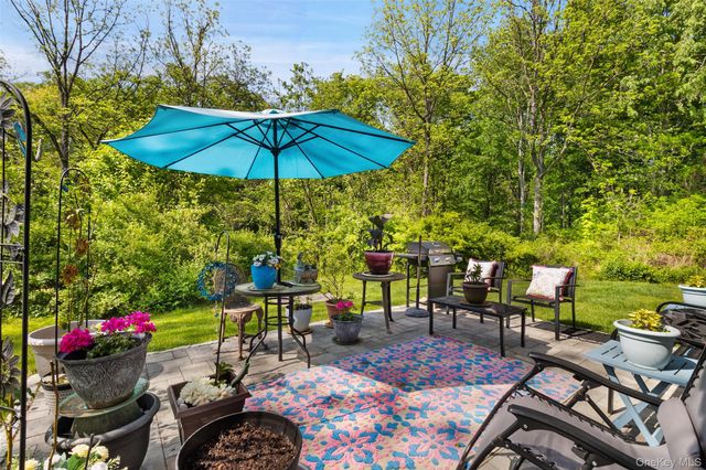 201 Holly Stream Court, Brewster, NY 10509