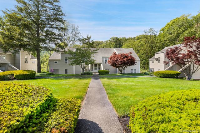 201 Holly Stream Court, Brewster, NY 10509