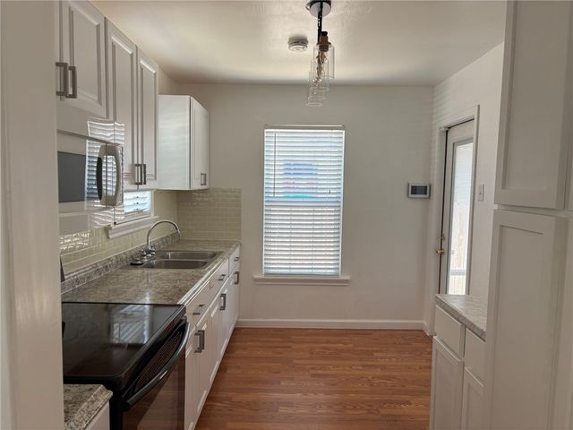 1520 Wynwood St, Corpus Christi, TX 78415