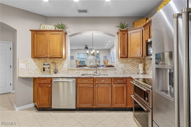 3331 Dandolo CIR, Cape Coral, FL 33909